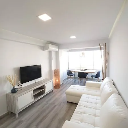 Sorolla Views Apartman *